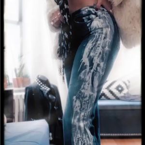 Berlin Flared painted jean size 29